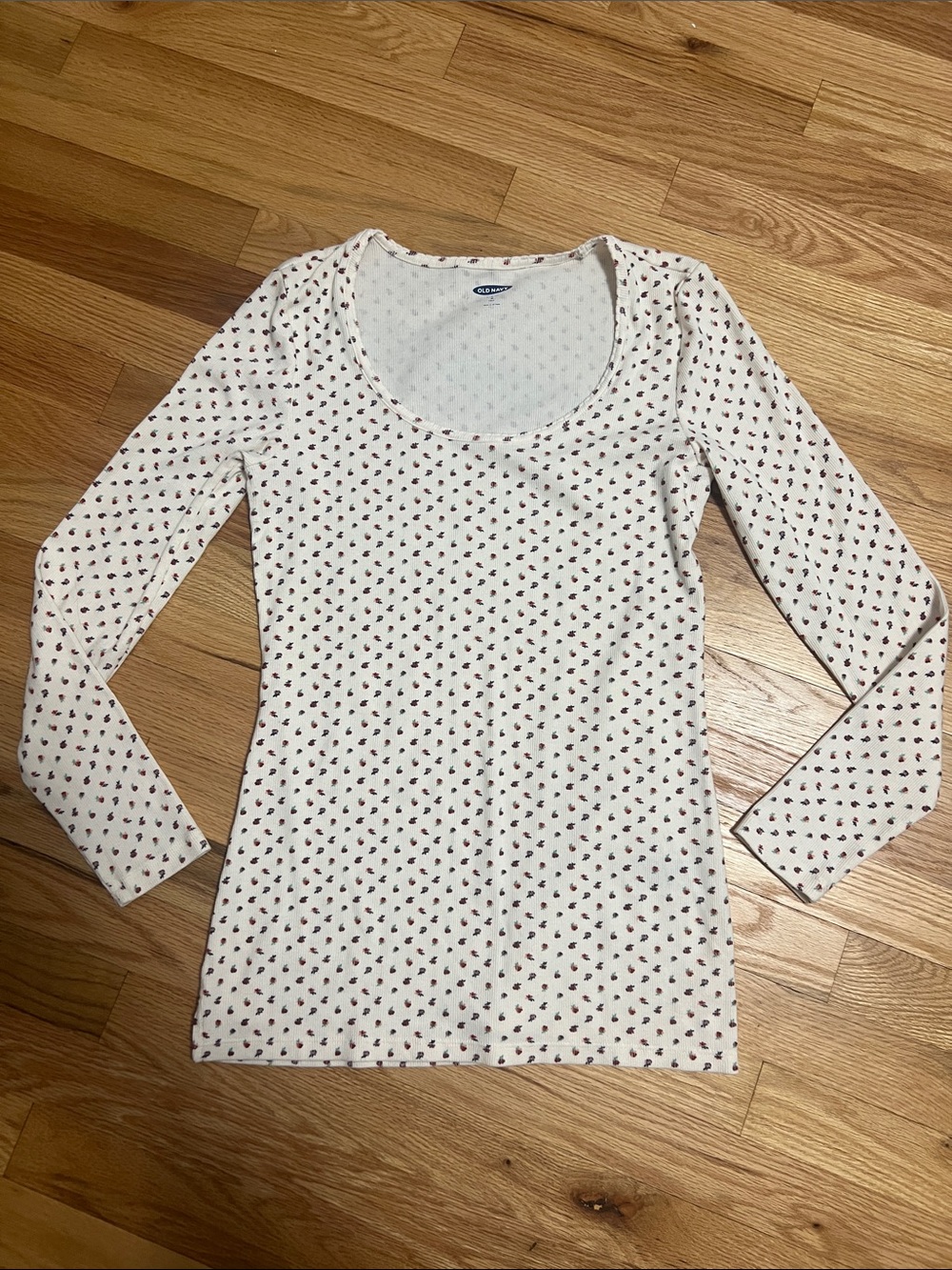 Old Navy White Long Sleeve Scoop Neck Top with Red Dot Print
